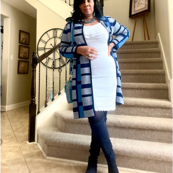 The sweater that is unstoppable! Bold, elegant and beautiful wearing ST JOHN! - Picture 7 of 10